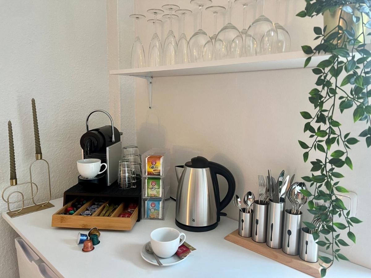 Design Apartment Mit Balkon - Kueche - Netflix Essen Buitenkant foto